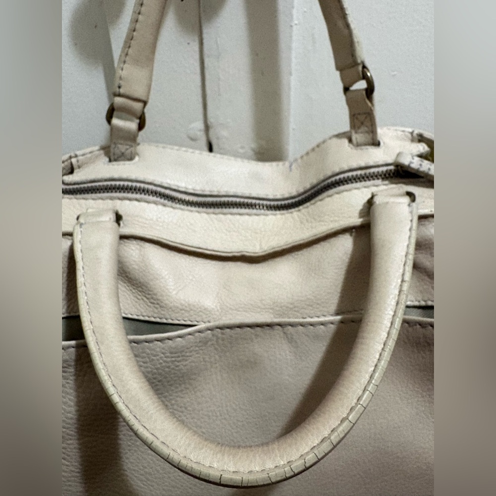 American Leather Co. Cream/Beige Top Handle Bag with Adjustable Crossbody Strap - Picture 10 of 16